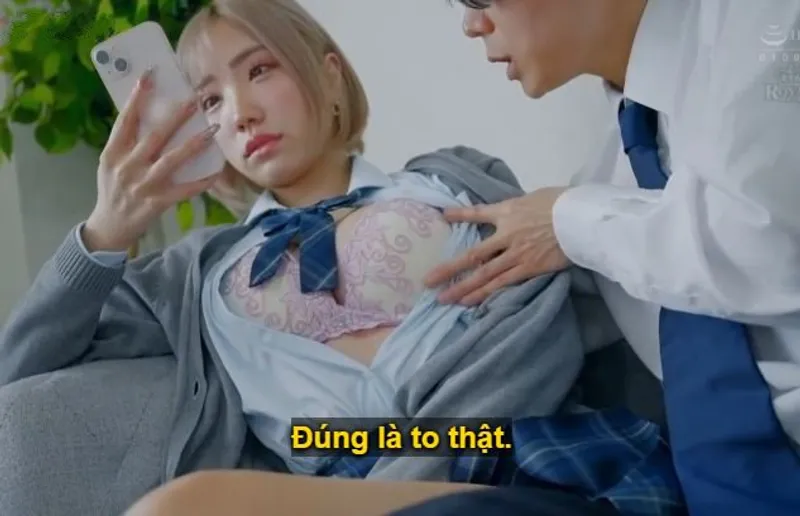 Cô nữ sinh băng giá chỉ khao khát tiền bạc, anh muốn hành động gì với em cũng được.