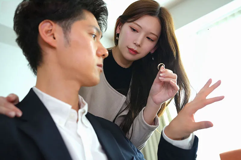 Vợ yêu đi đi chơi, ông xã ở nhà bị nhỏ em vợ yêu gạ quan hệ không trượt phát nào